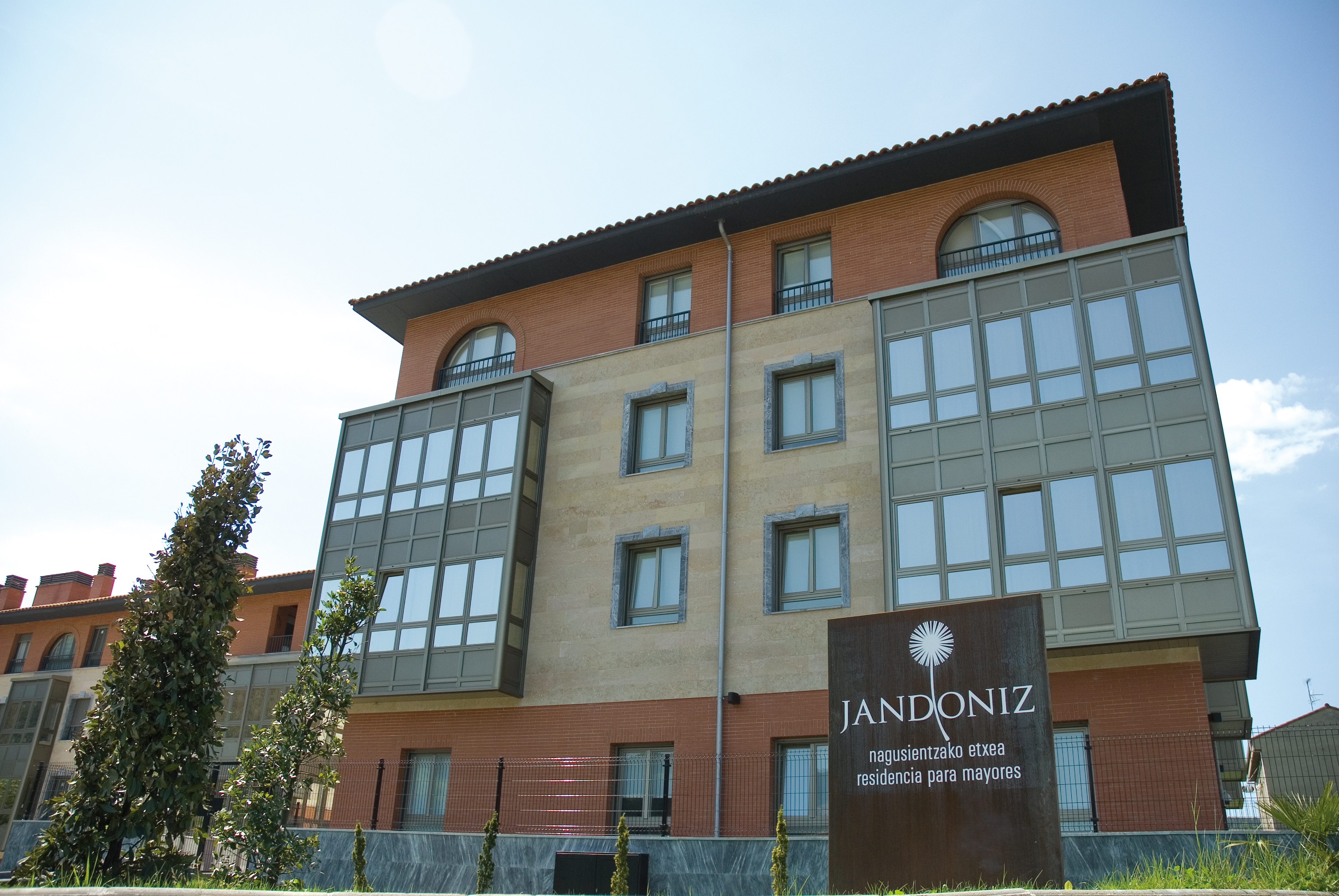 exterior_02